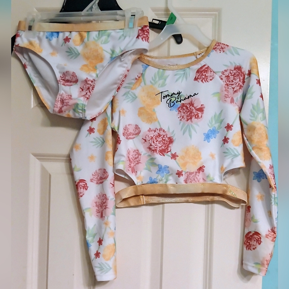 Tommy Bahama White Cream Cropped Graphic Hoodie